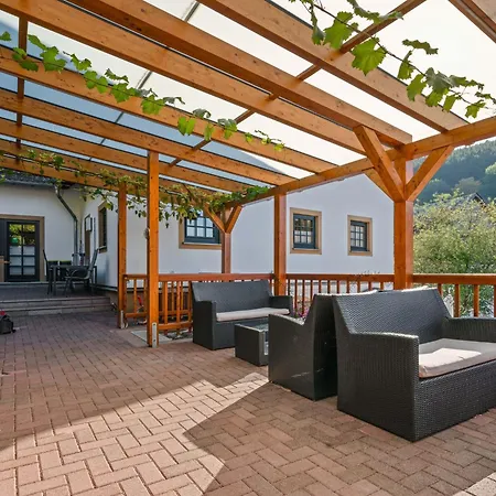 Modern In Hunsruck With Garden Apartment